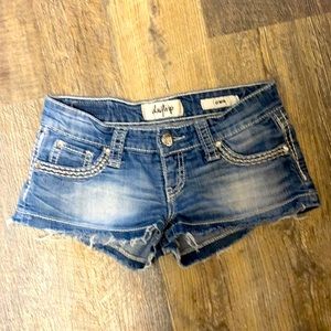 Day trip gemini shorts